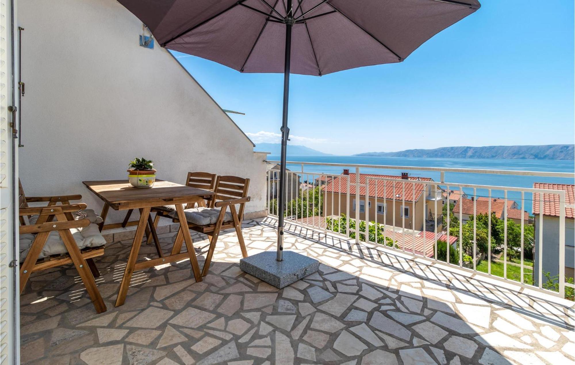 Lovely Apartment In Novi Vinodolski With Wifi מראה חיצוני תמונה