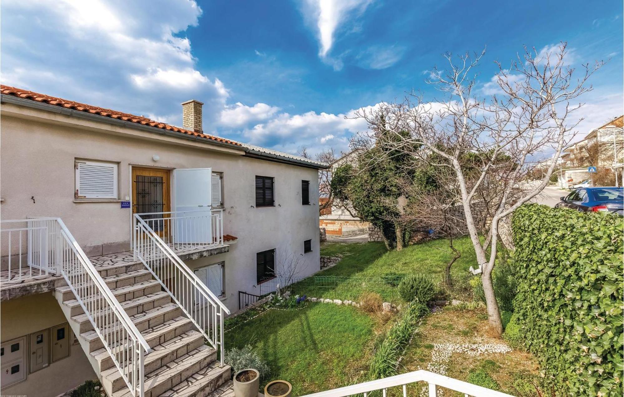 Lovely Apartment In Novi Vinodolski With Wifi מראה חיצוני תמונה